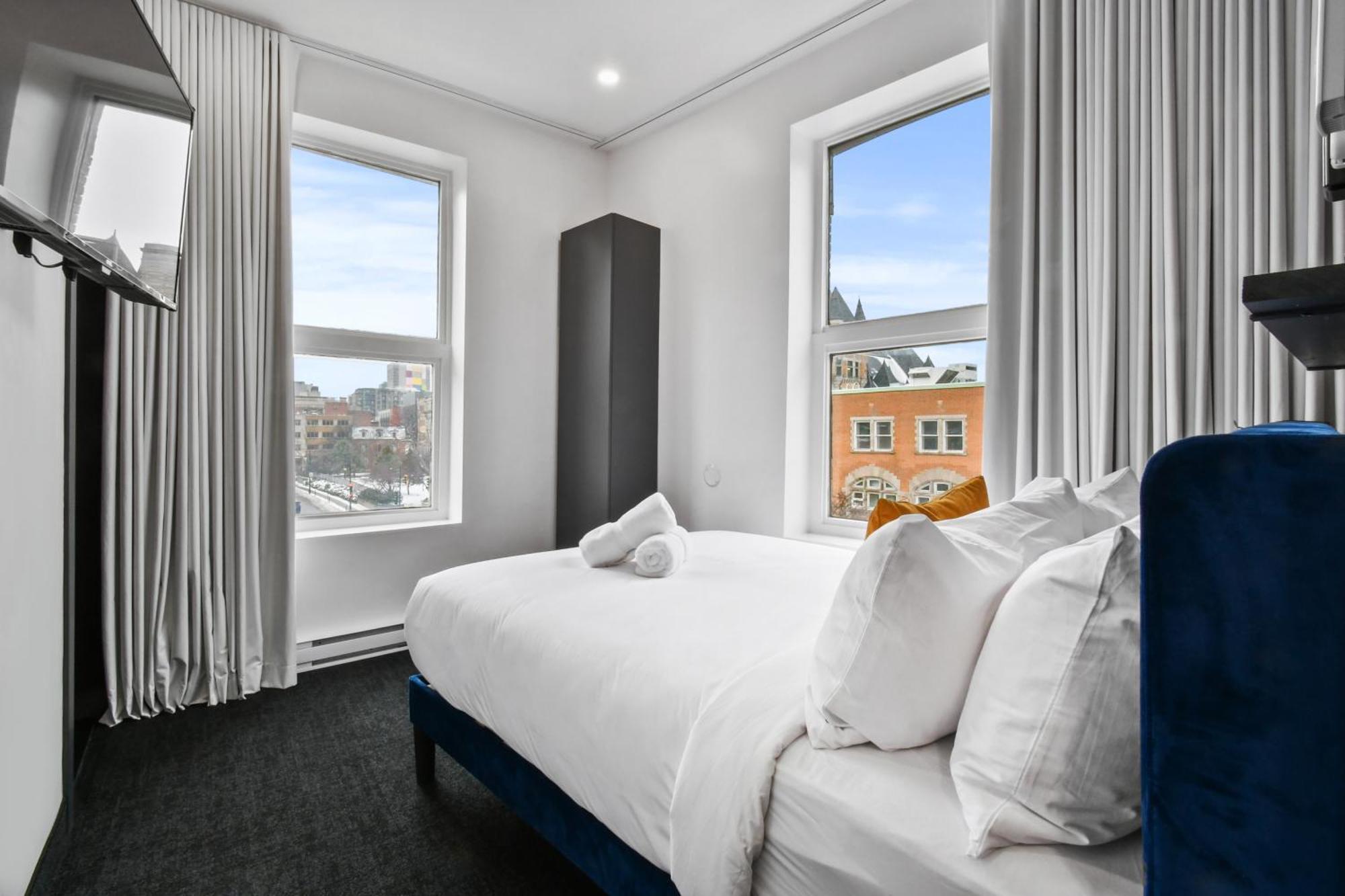 Lift Hotel Montreal Bagian luar foto