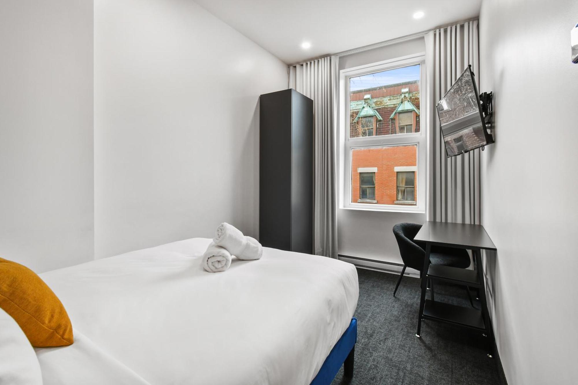 Lift Hotel Montreal Bagian luar foto