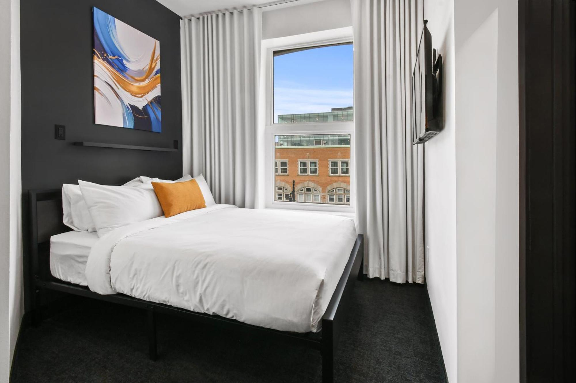 Lift Hotel Montreal Bagian luar foto