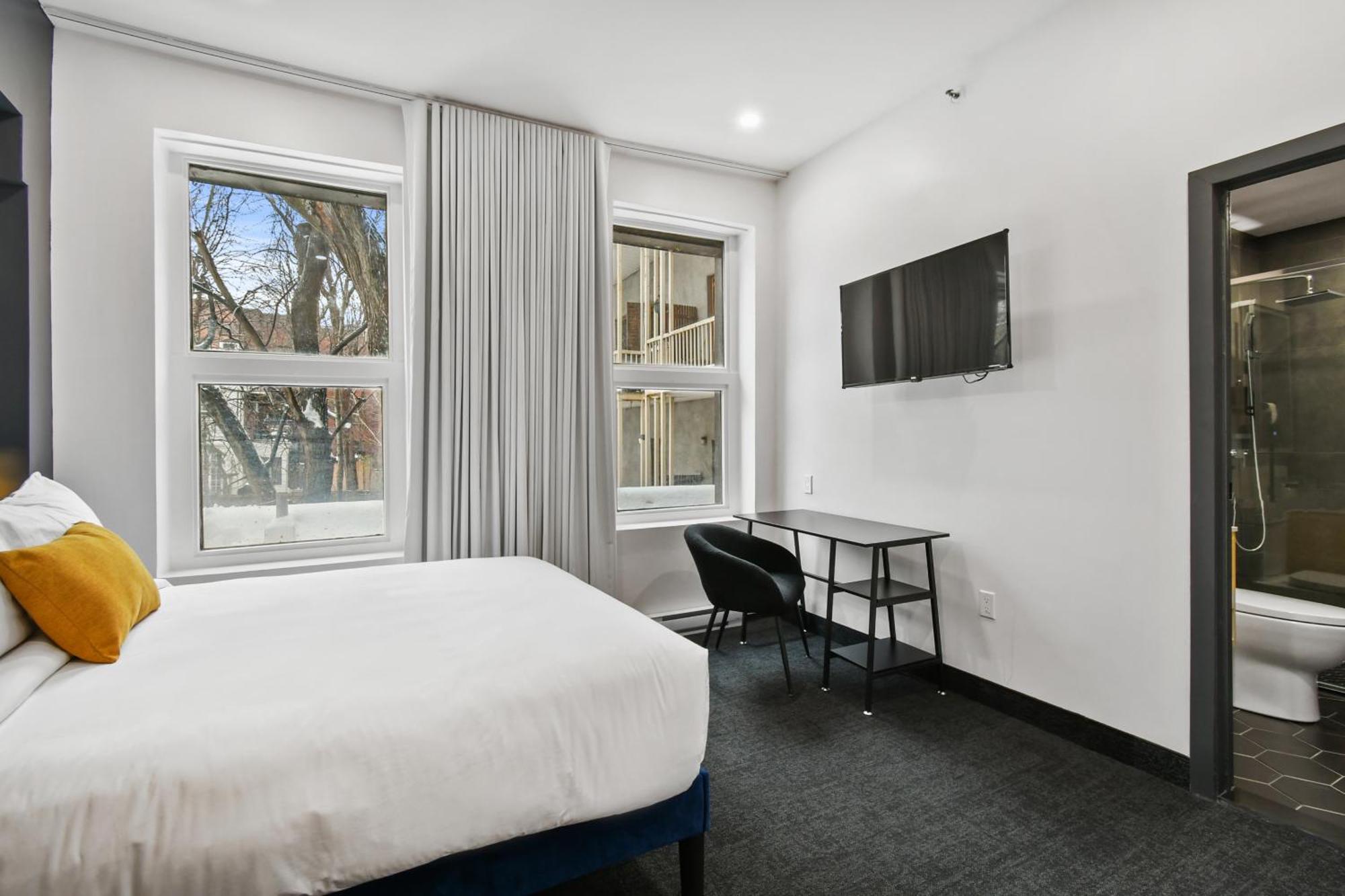 Lift Hotel Montreal Bagian luar foto