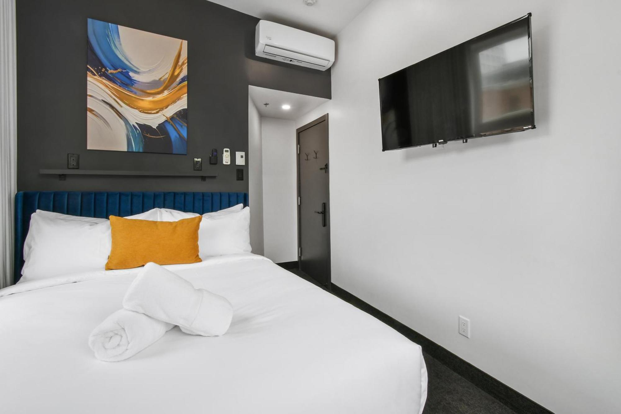 Lift Hotel Montreal Bagian luar foto