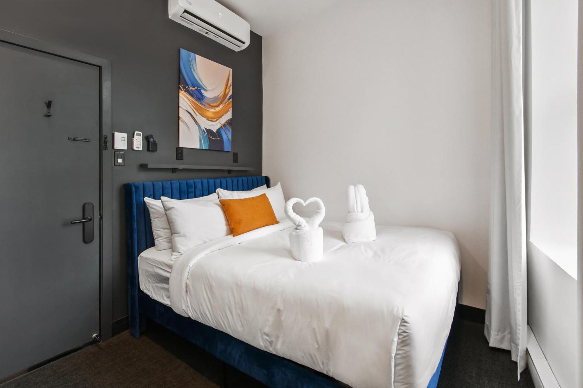 Lift Hotel Montreal Bagian luar foto