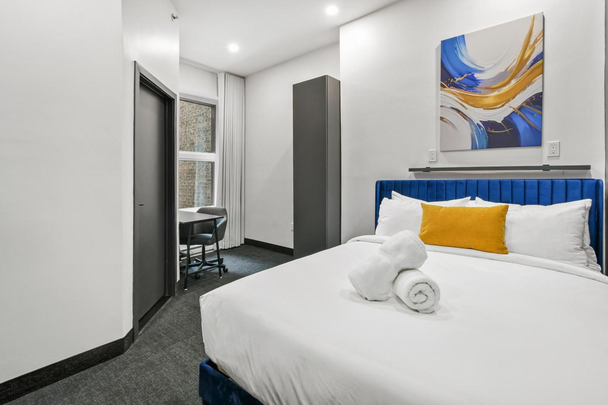 Lift Hotel Montreal Bagian luar foto