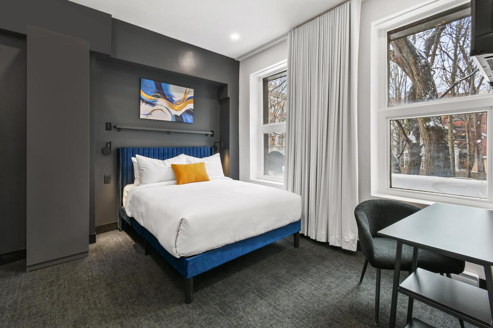 Lift Hotel Montreal Bagian luar foto