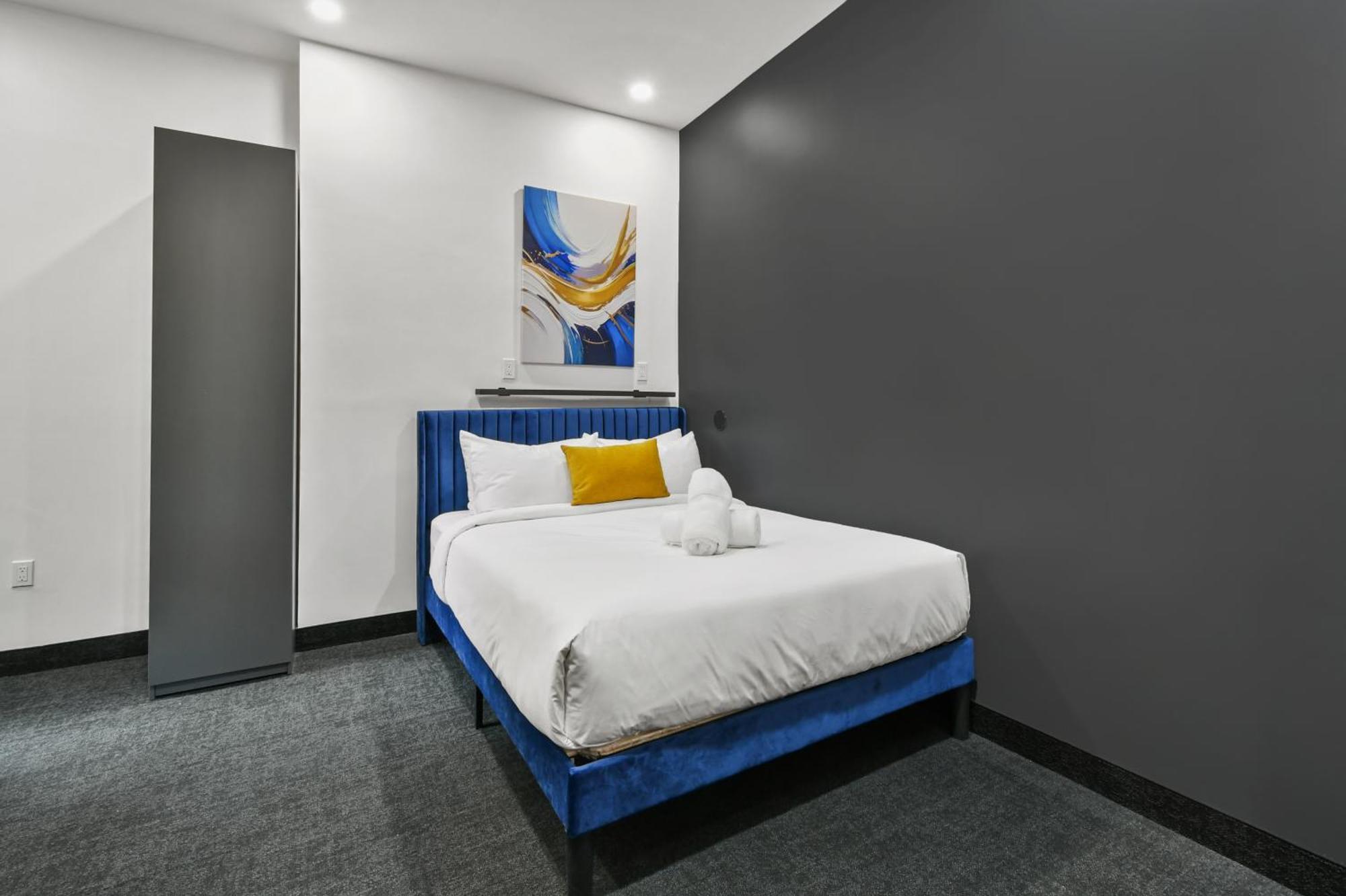 Lift Hotel Montreal Bagian luar foto